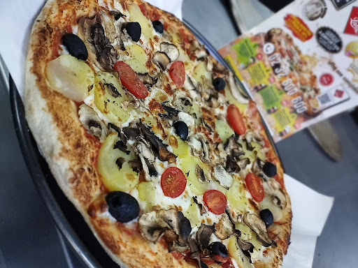Photo 3 - Pizzaland conches