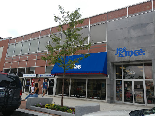 Joe King's Shoe Shop - Thumbnail