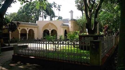 Photos of MBSTU Campus Central Masjid