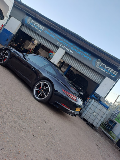 TYRE CENTRE PLUS - Visual