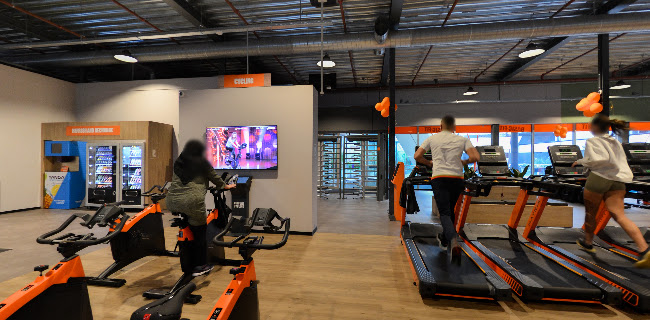 https://www.basic-fit.com/nl-nl/clubs/basic-fit-amsterdam-akerpoort-f16a3f94e58544c3a8ba3e2ac290344d.html?utm_medium=yext&utm_source=gmb