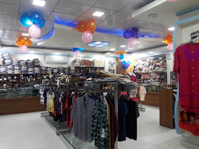 Photos of Discovery Fashion House