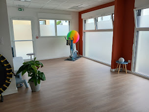 Photo n°4 de Elise LEMOINE - Cabinet de Kinésithérapie à Melesse (Kinésithérapeute)