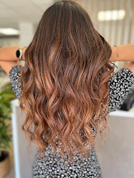 Photo n°12 de L&J coiffure à Saint-Yrieix-la-Perche (Salon de coiffure)