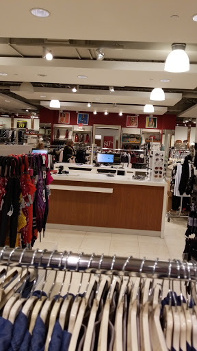Laura Liquidation - Visual