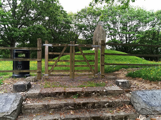 Llywelyn Monument - Thumbnail