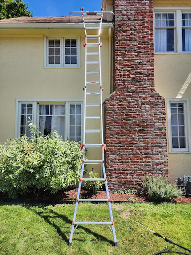 EO Gutter Cleaning & Pressure Washing - Thumbnail