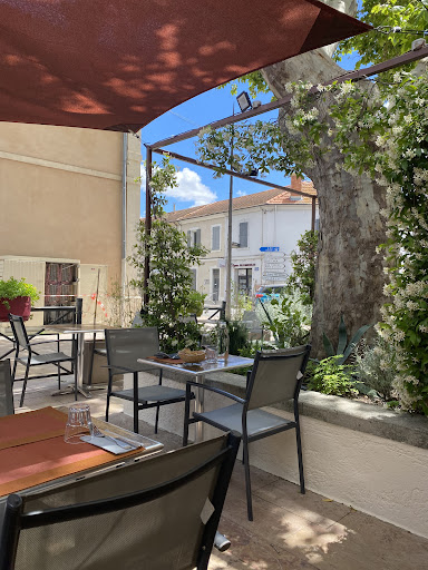 Photo 11 - Palace grill