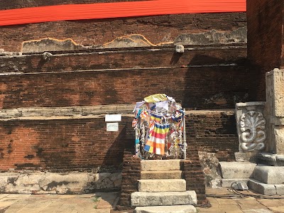 Photos of Jethawanaramaya Dagaba