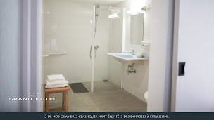 Photo n°23 de Grand Hôtel Benodet Abbatiale à Bénodet (Piscine extérieure)