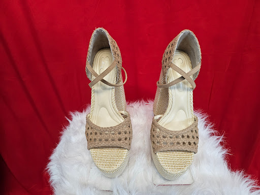 Embellish Chic - Visual