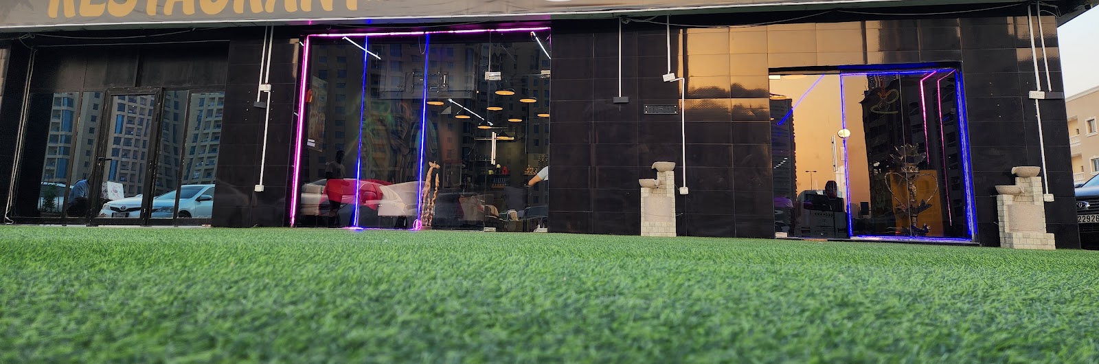 الملكي كافيه عجمان - صورة 3