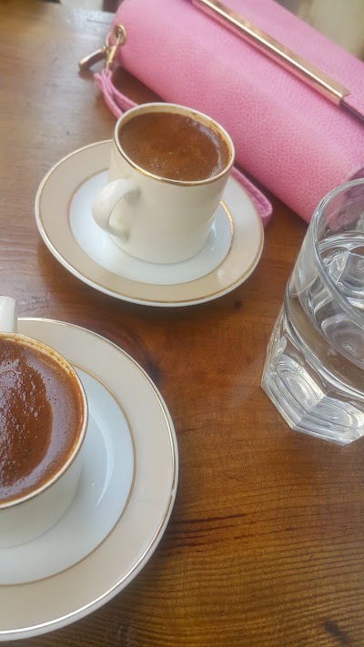 Photos of Lale Pastanesi
