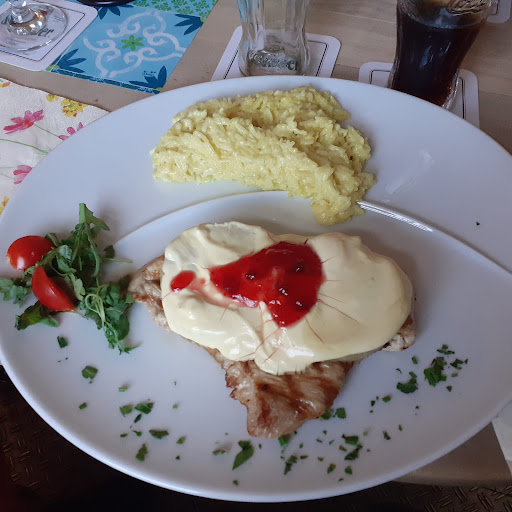 Cliff's Restaurant, Bar & Biergarten Gallery - Germany