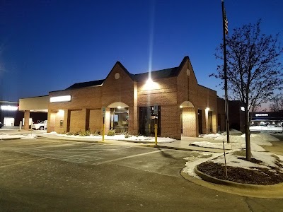 Bank of America (with Drive-thru ATM)