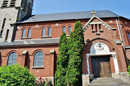 Église catholique Saints-Pierre-et-Paul à Bugnicourt - Thumbnail