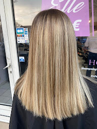 Photo n°7 de Hype Studio à Pontault-Combault (Salon de coiffure)