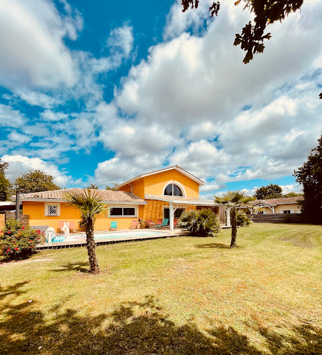 Photo de Villa Côte et Lac Piscine Spa 8 personnes