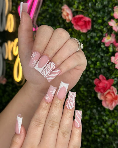 Dominican Nails - Visual