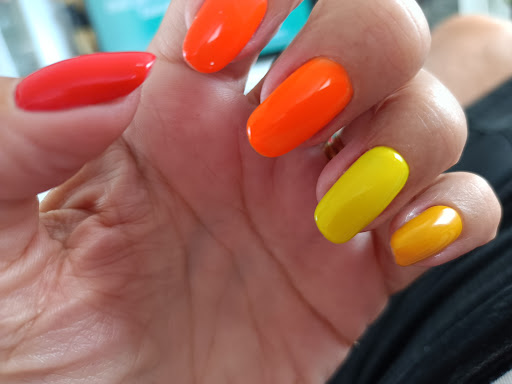 Laura NailStudio Logo