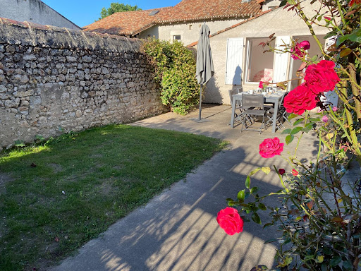 Photo de Gîte La Biche - 3 épis - 6 personnes à Bonnes (86300)