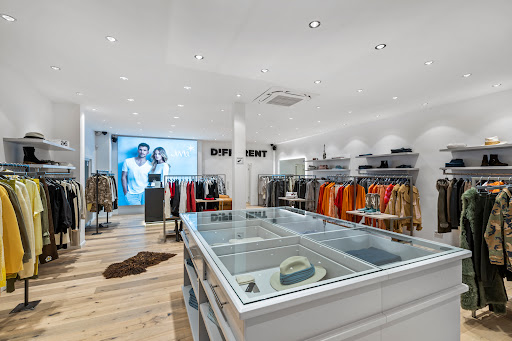 D!FFERENT OUTLET | TINNUM