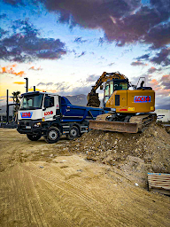 Photo n°1 de Locaplus à Sarrola-Carcopino (Société de travaux publics)