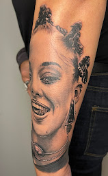 Photo n°4 de DES CORPS INK Tattoo à Rouen (Tatoueur)