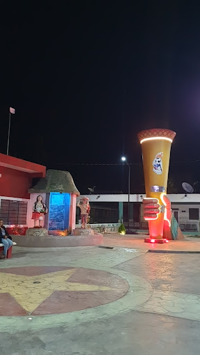 Monumento en Honor a la Antorcha de los Juegos de Verano