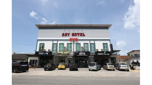 Super OYO 89678 Ady Hotel