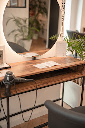 Photo n°11 de Le Salon Hair & Style à Cannes (Salon de manucure)