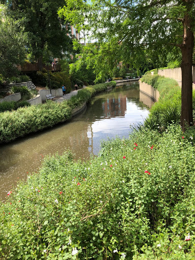 Museum Reach: San Antonio River Walk Gallery - United States