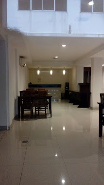 Hotel Asa, Author: Raden Mas Gatot