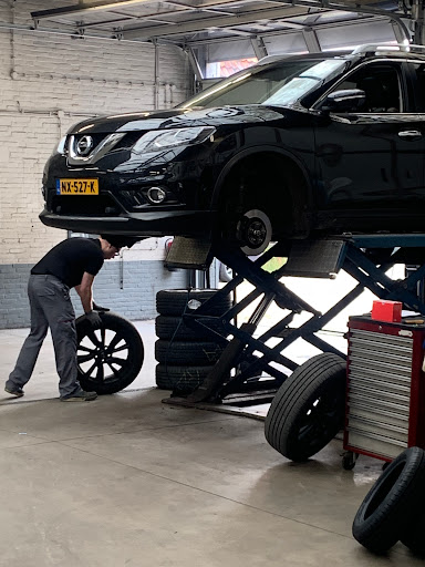 Vakgarage Kuipers Gallery - Netherlands
