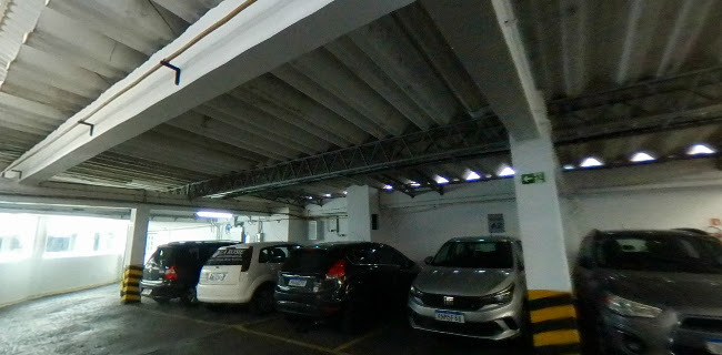 Número de telefone de Omar Square