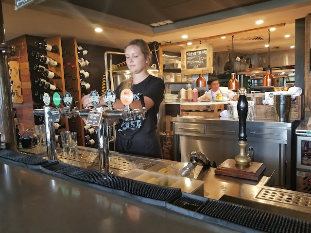 4 Pines Brewing Company
