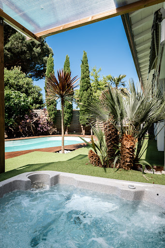 Photo de Villa Eden Bleu - Location avec jacuzzi privatif et piscine à Biscarrosse (40600)
