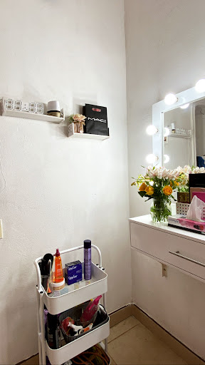 Ma Vie Studio & Spa Logo