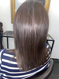 Photo n°12 de Academie lissage bresilien rouen à Rouen (Salon de coiffure)