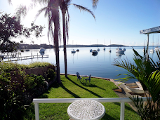 Tranquil Shores Waterfront Cottage | Accomodation in Lake Macquarie Toronto NSW Australia newcastle