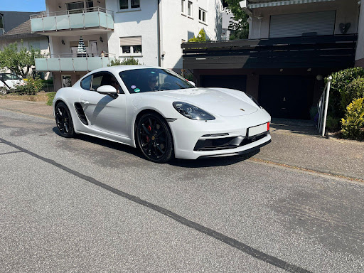 RaceToGo GmbH - Transparenter Autohandel - Thumbnail