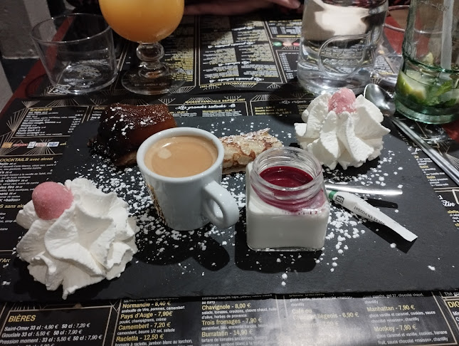 Comentarii opinii despre La Tarte Tatin