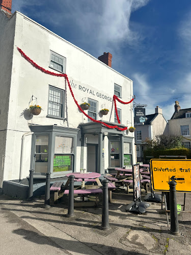 Royal George Thornbury - Pub