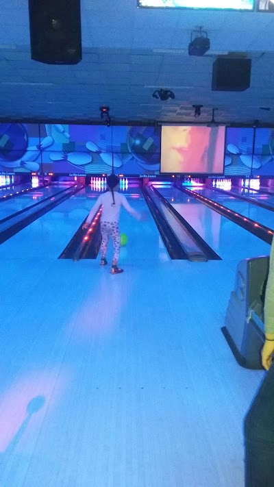 La Ru Bowling Lanes