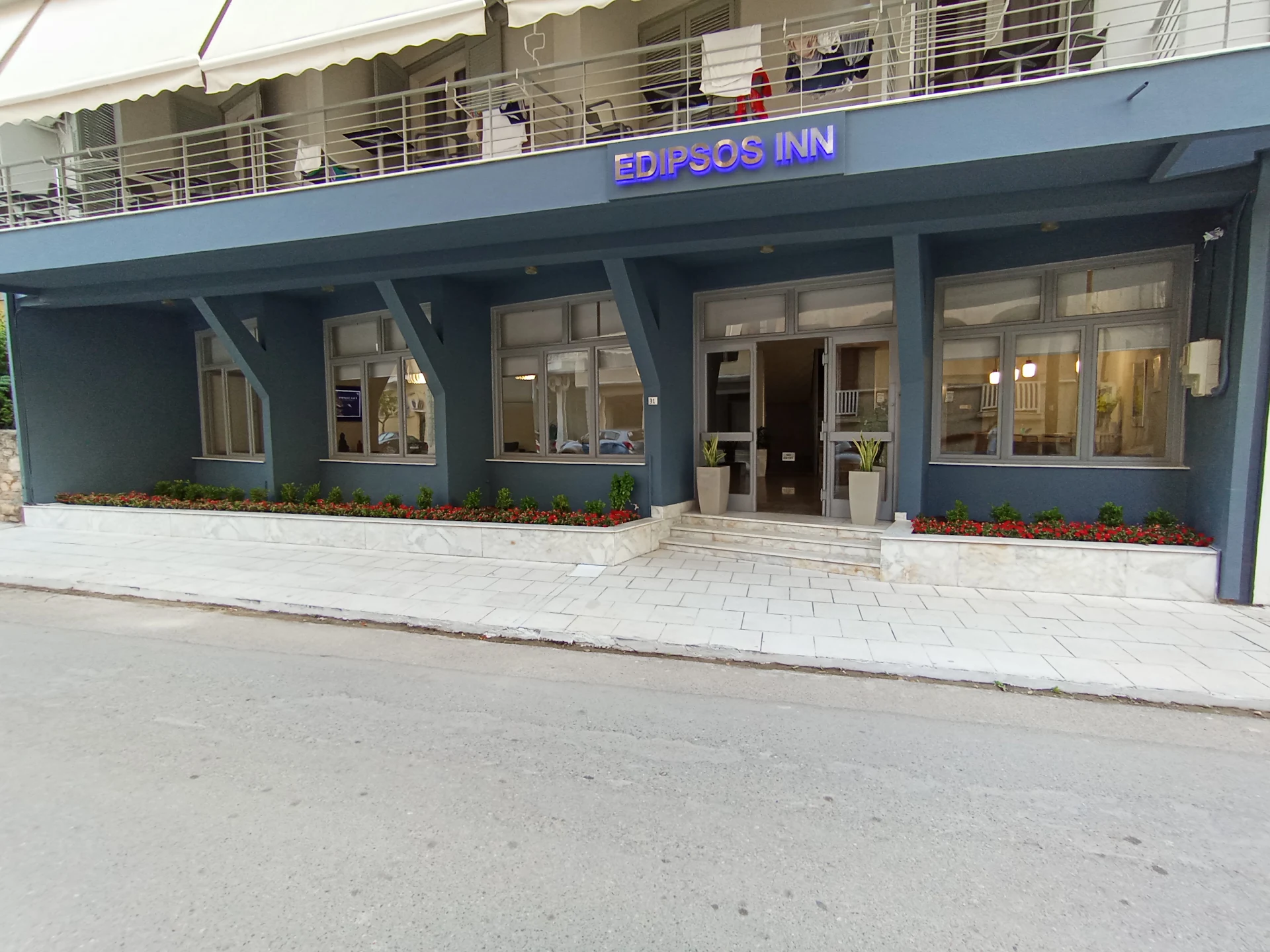 Edipsos Inn