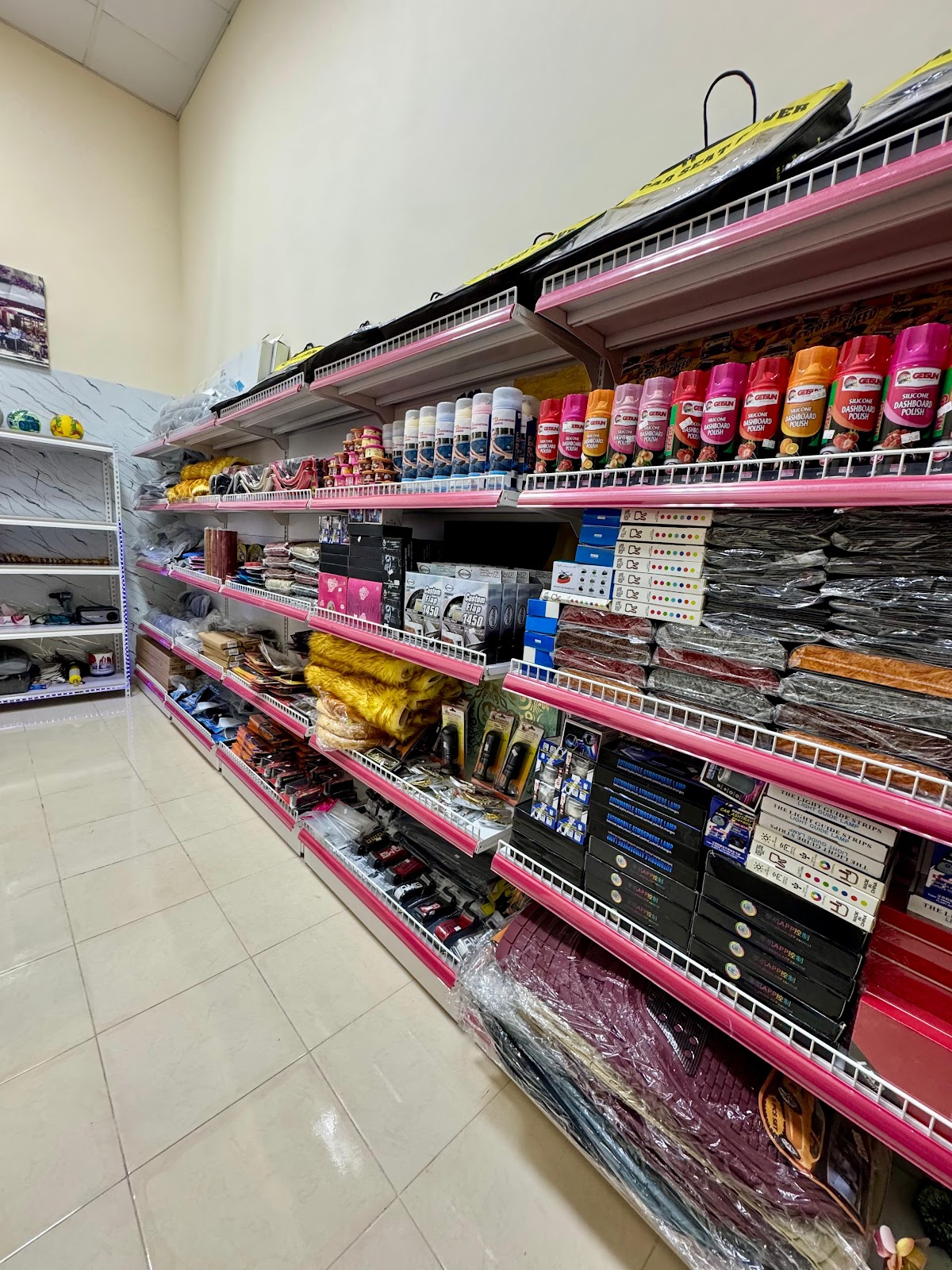 الدقة والتركيز لتجارة زينة السيارات - صورة 2