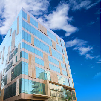 Af1qipnh9prns8fytv6xdg3d7ar7vr9hr9vblxy1rhom=s338 K No