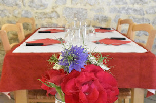 Photo n°5 de LA FERME AUBERGE DE LARCHER à Coeur de Causse (Restaurant méditerranéen)