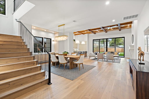 Laura McMillan REALTOR® | Austintatious512 - Thumbnail