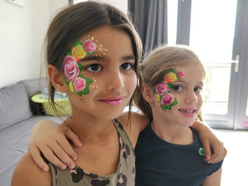 Painting Faces - Visual